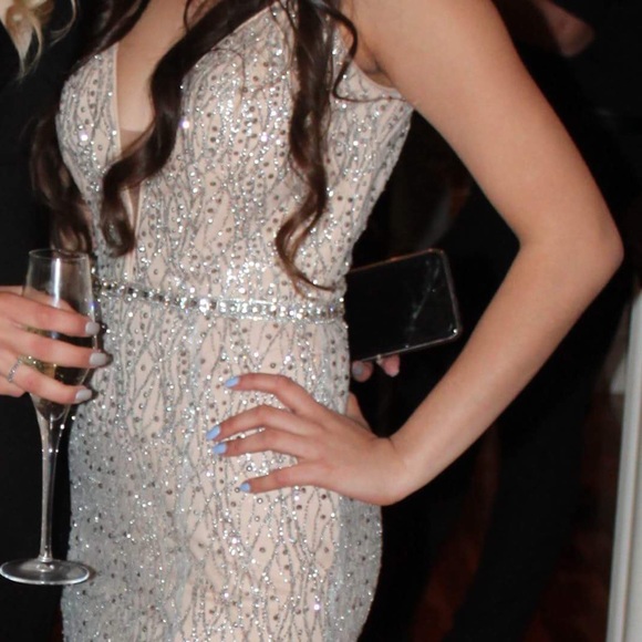 Prom dress - Picture 2 of 3